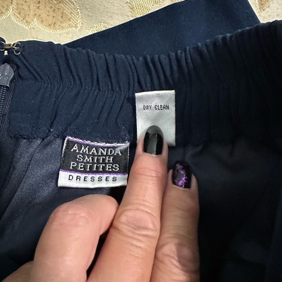 Vintage Amanda Smith Navy/Tan Skirt and Jacket Suit. Size 6 Petite. - Picture 6 of 10